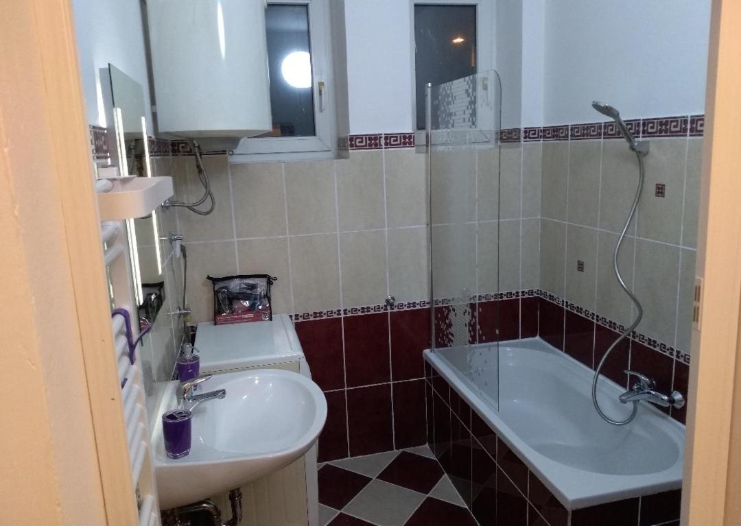 Zagreb Main Station Budget Apartment Bagian luar foto