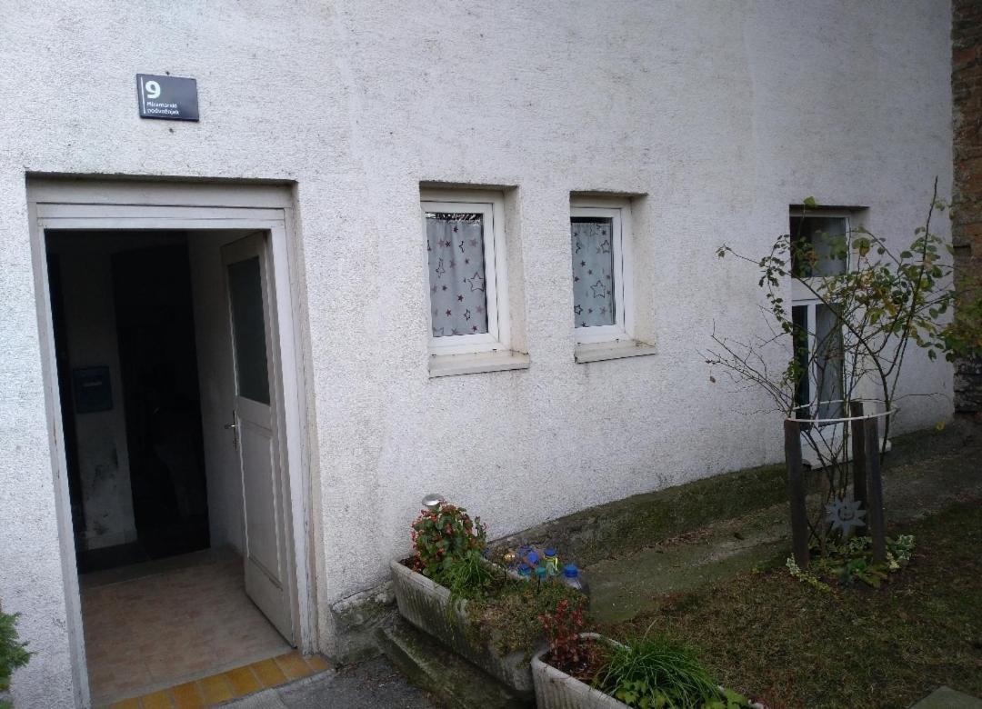 Zagreb Main Station Budget Apartment Bagian luar foto